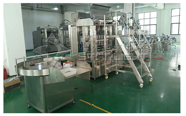 大型自動(dòng)化蠔油灌裝機(jī)械設(shè)備