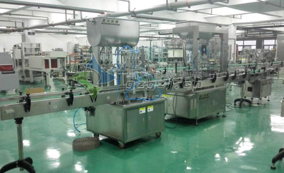 6頭食用油灌裝機(jī)